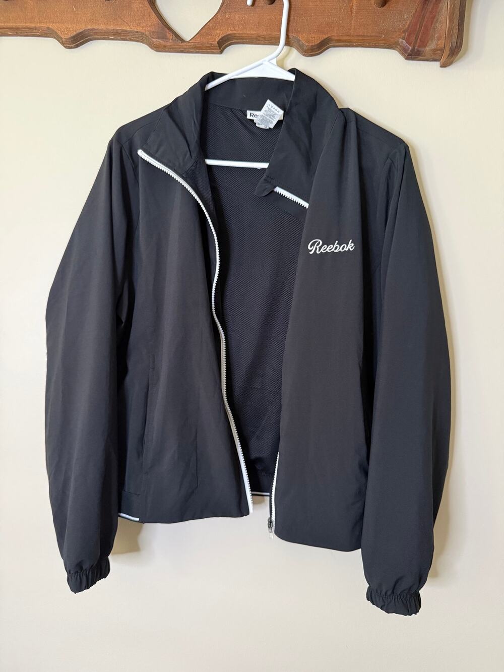 Reebok Womens Large Black Windbreaker Jacket Full Zip Lightweight Mesh Lined